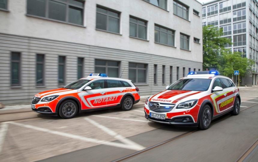 Opel Insignia Country Tourer Ambulance